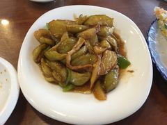地三鲜-东北四季饺子王(华山路店)