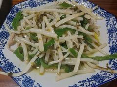 太湖芦苇根炒肉丝-呼吸森林·生态农庄农家乐私房菜