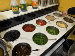 -小志家.鲜牦牛肉牛杂火锅野生菌汤锅