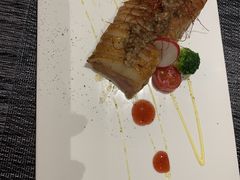 -悦享绿山墙西餐厅