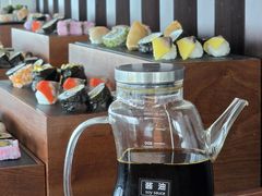 -亚洲国际大酒店·云顶阁旋转自助餐厅