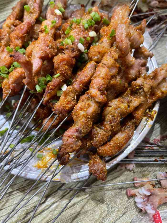 喜子烧烤-"吃的都差不多了,才拍视频[敲打]一个人."-大众点评移动版