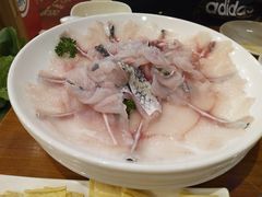 -鱼遇木桶斑鱼火锅(塔湾店)