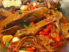 -堂瓦里·33年传统赣菜(第一街区店)