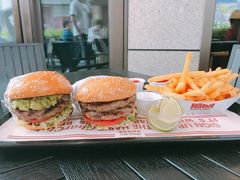 -The Habit Burger Grill 哈比特汉堡(爱琴海店)