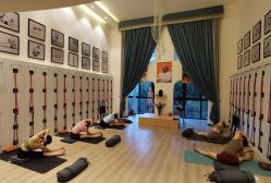 -成都阿难陀艾扬格瑜伽中心