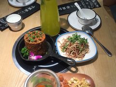 -山城外·非遗酸菜鱼(新都汇融店)