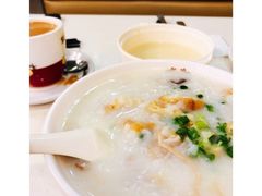 -香港新发烧腊茶餐厅(万象店)