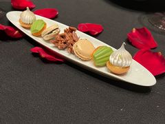 -L'ATELIER de Joel Robuchon(外滩18号店)