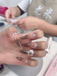 -尤米一站式美甲美睫