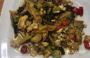 Egg Fried with Pickled Cabbage