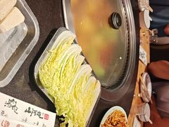 -山河屯铁锅炖· 东北菜·特色鲜鹅锅(开发区一店)