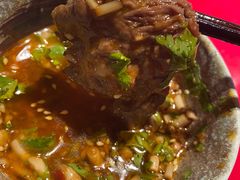 -二荆条·蜀鲜汇城市森林火锅