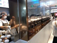 自助取餐区-喜茶(北京华贸购物中心店)