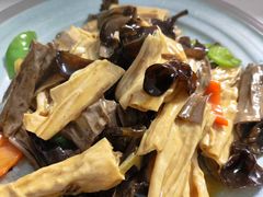 -天天向上素食餐厅(五台山店)
