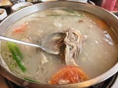 -老石黑山羊毛驴肉火锅(金凯广场店)