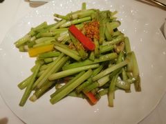 蒜蓉炒水芹-闻见中国海南菜(K11店)