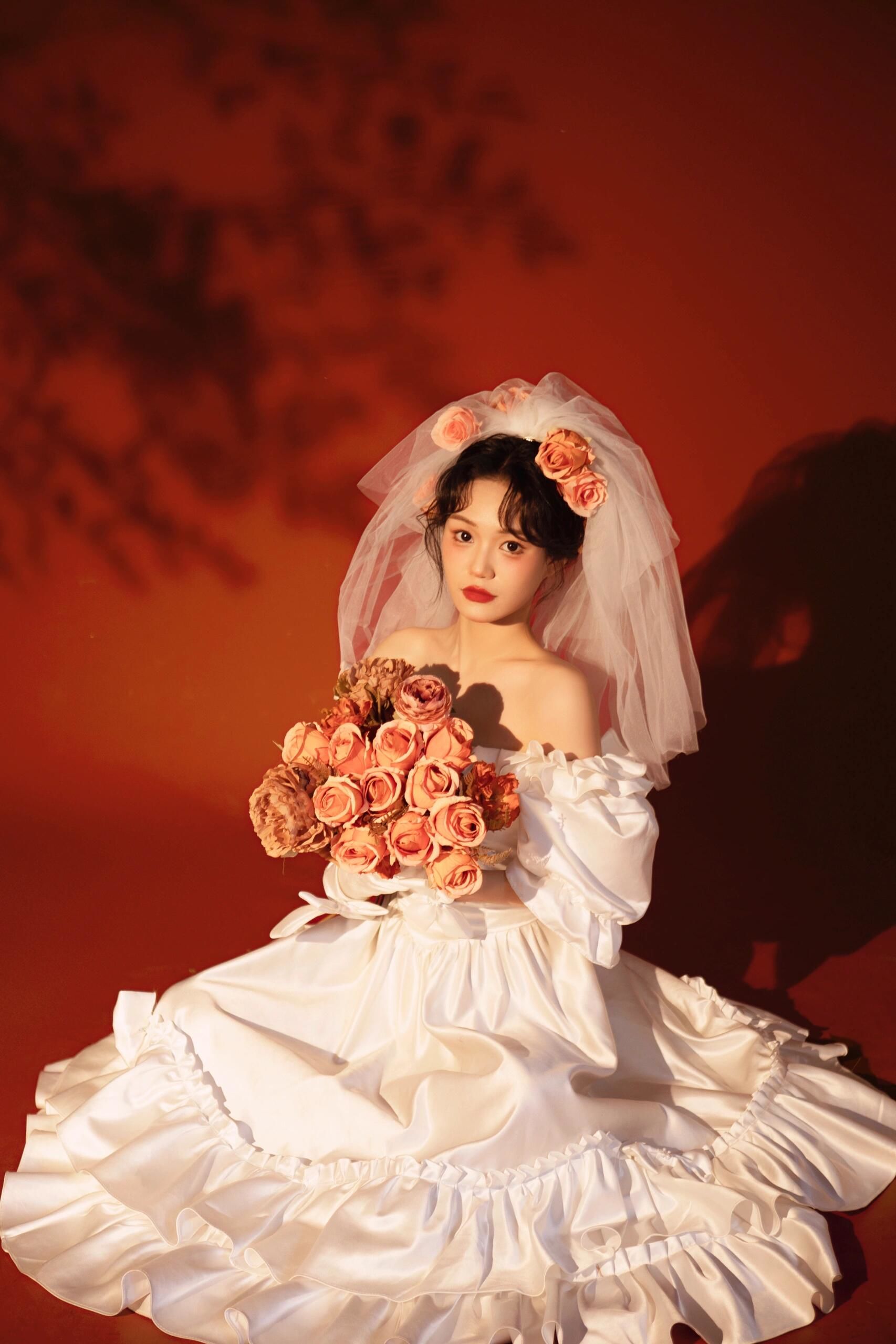好喜欢红色简约婚纱写真呀!怎么能这么美!