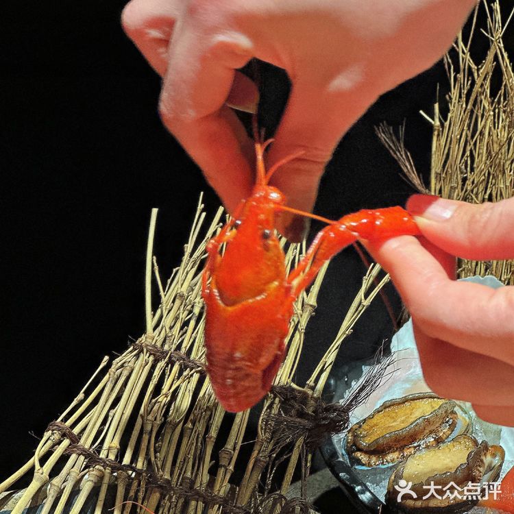 和牛自助还可以小龙虾🦞吃到饱!