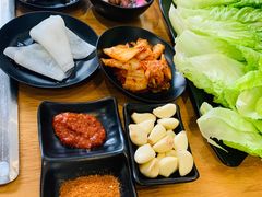 -肉甲韩国木炭烤肉(新壹街1店)