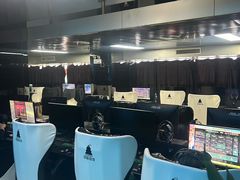-绿树电竞(五路店)