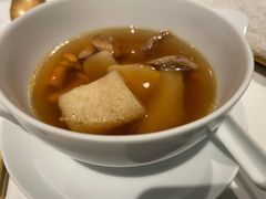 每日老火靓汤-新荣记(南京西路店)
