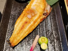 -铭牛烧肉·和牛海鲜自助(高新月牙湖店)