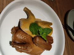 盐卤豉油双拼乳鸽-宴南庭·闽味私房菜