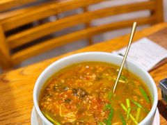 招牌小锅米线-一坐一忘云南菜(嘉里中心店)