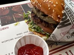 -The Habit Burger Grill 哈比特汉堡(复兴soho店)