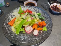 -铭牛烧肉·和牛海鲜自助(高新月牙湖店)