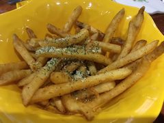 -BHC炸鸡(明洞总店)