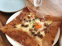 鸡蛋蘑菇熏肉荞麦可丽饼-RAC BAR(安福路店)