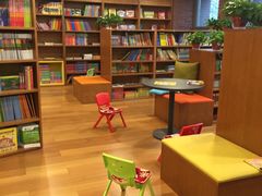 -外研书店(北京外国语大学西校区北外国际大厦店)