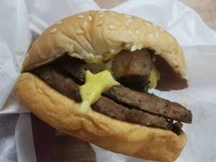 -麦当劳(展览路店)