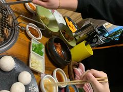 -草家酱蟹炭火烤肉店(珲春南路一店)
