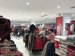 -优衣库(石家庄裕华万达广场店)