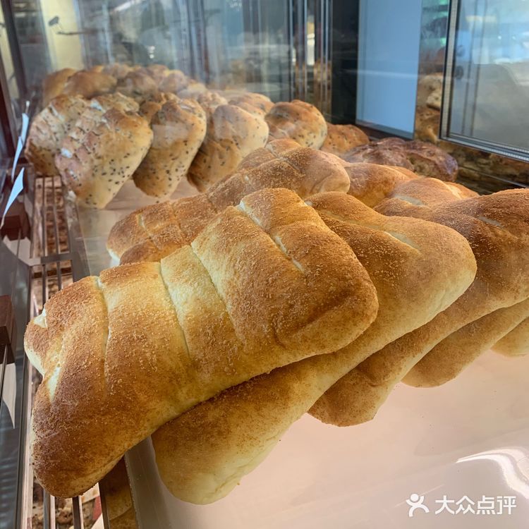 最喜欢的是第二天当早饭的芒果乳酪软包