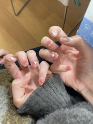 -UGIRL有个美甲