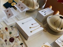 -LADY FAFA(巨鹿路陕西南路路口店)