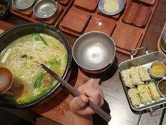 -银米·云南传统过桥米线(双廊黑金冠店)