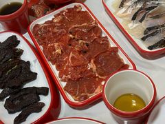 -毛辣果·贵州红酸汤牛肉火锅(西单店)