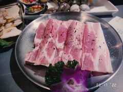 -围炉肉舍•炭烤活鳗•丹东海鲜烤肉(步行街店)