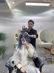 -Tloml salon