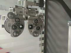 -提一眼镜·蔡司·依视路(小寨店)