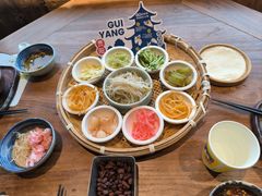 -包整·丝娃娃(一览甲秀楼风景店)