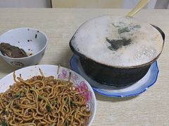 -小许三鲜砂锅馄饨店(家多乐烟酒店)