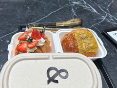招牌威灵顿牛排牛角包-BUTTERFUL&CREAMOROUS 黄油与面包(三里屯太古里店)