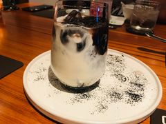 -Chom Cafe and Restaurant