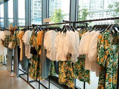 -URBAN REVIVO(上海中庚漫游城店)
